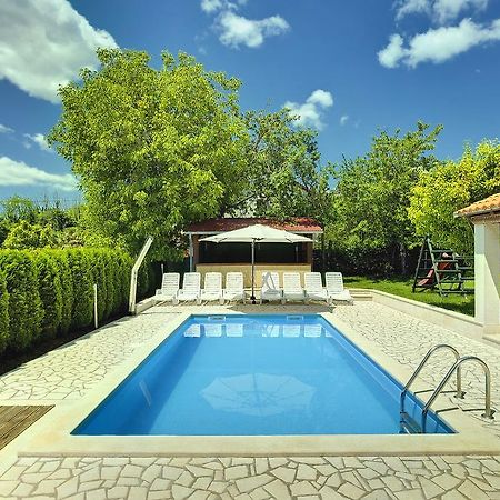 Villa Semy Pazin Exterior photo