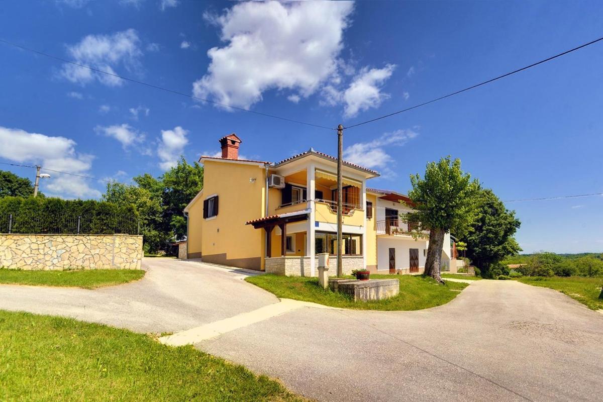 Villa Semy Pazin Exterior photo