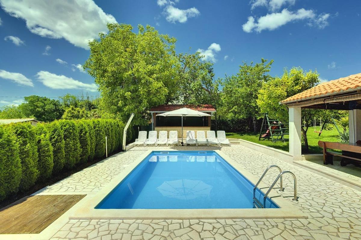 Villa Semy Pazin Exterior photo