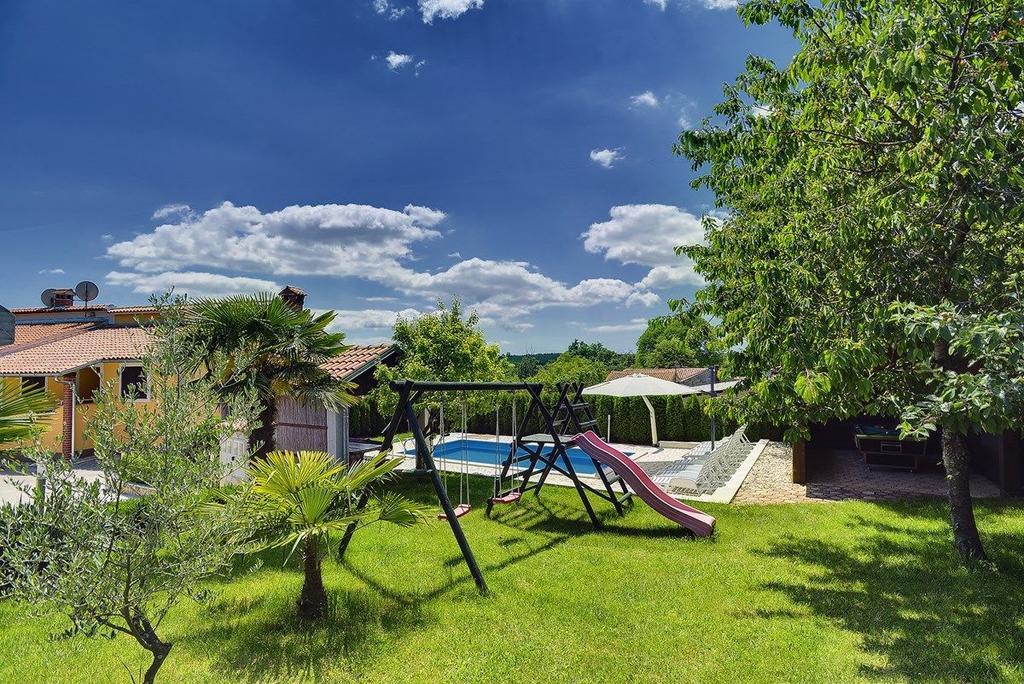 Villa Semy Pazin Exterior photo